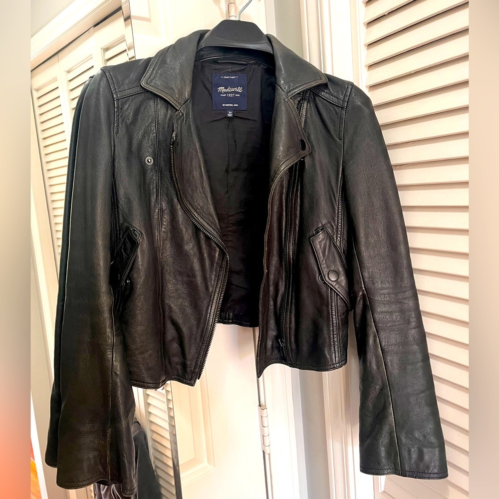 Madewell black leather cropped moto jacket. Size XS